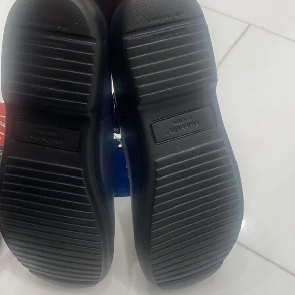 Stride Rite shoes -NEW-NEVER WORN! Full grain leather & slip resistant sole